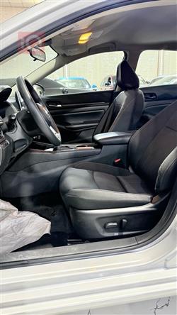 نيسان ألتيما